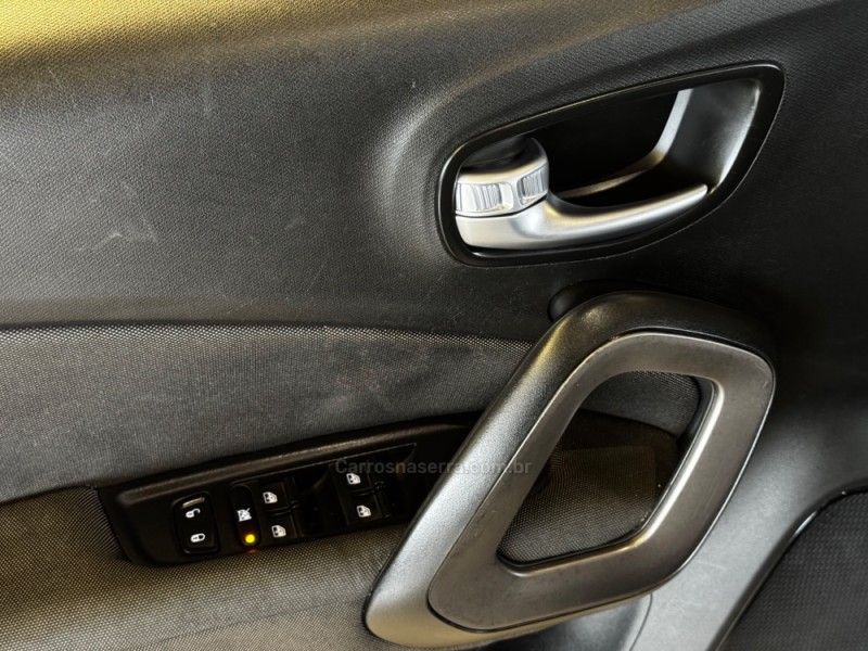 FIAT TORO 1.8 16V EVO FREEDOM 2017/2018 GRIFFCAR MULTIMARCAS DOIS IRMÃOS / Carros no Vale FIAT TORO 1.8 16V EVO FREEDOM 2017/2018 GRIFFCAR MULTIMARCAS DOIS IRMÃOS / Carros no Vale