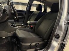 FORD FOCUS 1.6 8V 2010/2011 GRIFFCAR MULTIMARCAS DOIS IRMÃOS / Carros no Vale