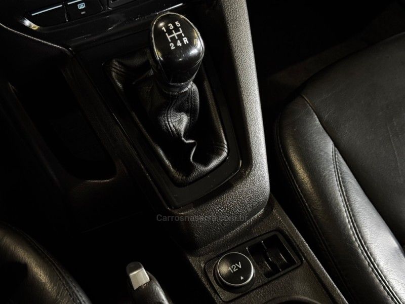FORD FOCUS 1.6 SE 16V 2014/2015 GRIFFCAR MULTIMARCAS DOIS IRMÃOS / Carros no Vale FORD FOCUS 1.6 SE 16V 2014/2015 GRIFFCAR MULTIMARCAS DOIS IRMÃOS / Carros no Vale