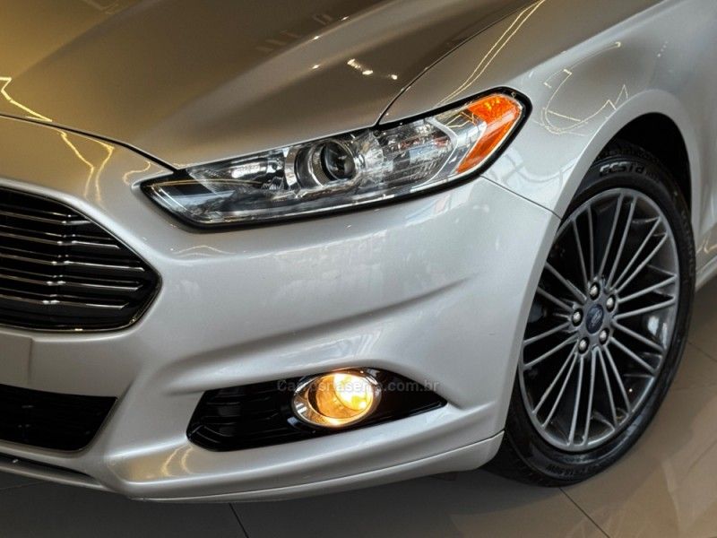 FORD FUSION 2.0 TITANIUM FWD 16V 2015/2016 GRIFFCAR MULTIMARCAS DOIS IRMÃOS / Carros no Vale FORD FUSION 2.0 TITANIUM FWD 16V 2015/2016 GRIFFCAR MULTIMARCAS DOIS IRMÃOS / Carros no Vale