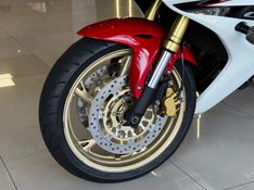 Honda Motos CBR 600F ABS 2013/2013 GRIFFCAR MULTIMARCAS DOIS IRMÃOS / Carros no Vale