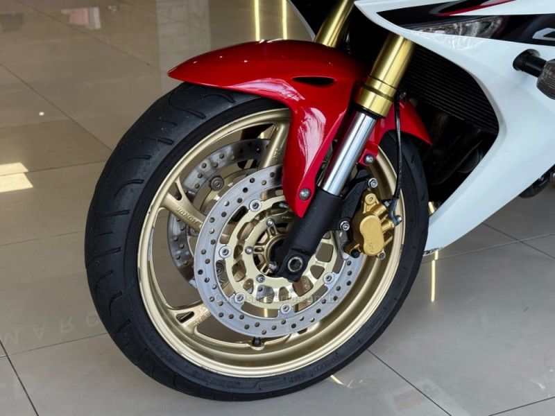 Honda Motos CBR 600F ABS 2013/2013 GRIFFCAR MULTIMARCAS DOIS IRMÃOS / Carros no Vale Honda Motos CBR 600F ABS 2013/2013 GRIFFCAR MULTIMARCAS DOIS IRMÃOS / Carros no Vale