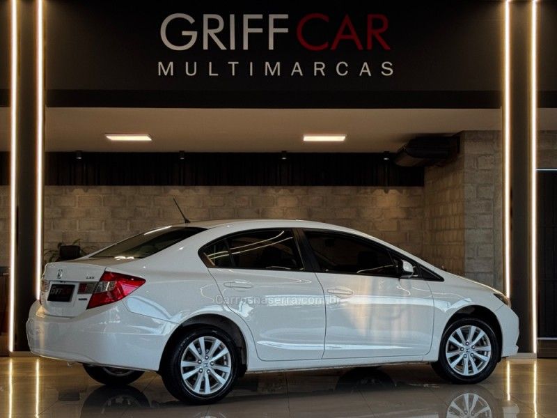 HONDA CIVIC 1.8 LXS 16V 2014/2015 GRIFFCAR MULTIMARCAS DOIS IRMÃOS / Carros no Vale HONDA CIVIC 1.8 LXS 16V 2014/2015 GRIFFCAR MULTIMARCAS DOIS IRMÃOS / Carros no Vale