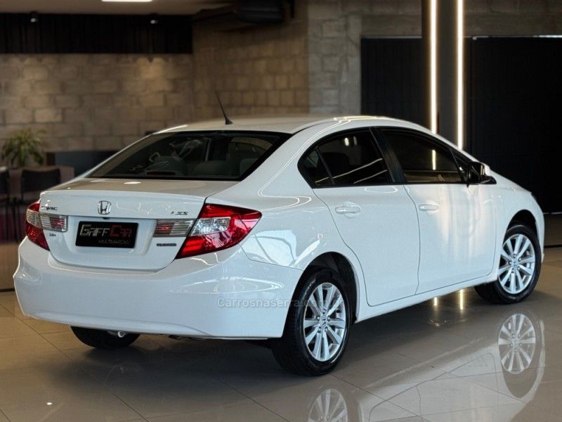 HONDA CIVIC 1.8 LXS 16V 2014/2015 GRIFFCAR MULTIMARCAS DOIS IRMÃOS / Carros no Vale HONDA CIVIC 1.8 LXS 16V 2014/2015 GRIFFCAR MULTIMARCAS DOIS IRMÃOS / Carros no Vale