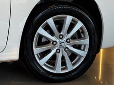 HONDA CIVIC 1.8 LXS 16V 2014/2015 GRIFFCAR MULTIMARCAS DOIS IRMÃOS / Carros no Vale