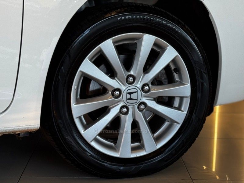 HONDA CIVIC 1.8 LXS 16V 2014/2015 GRIFFCAR MULTIMARCAS DOIS IRMÃOS / Carros no Vale HONDA CIVIC 1.8 LXS 16V 2014/2015 GRIFFCAR MULTIMARCAS DOIS IRMÃOS / Carros no Vale