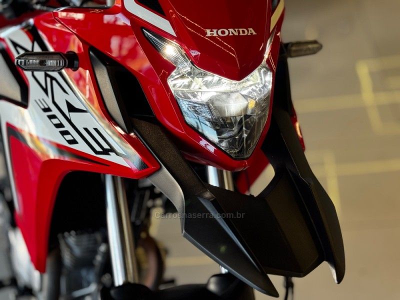 HONDA XRE 300 RALLY ABS 2021/2022 GRIFFCAR MULTIMARCAS DOIS IRMÃOS / Carros no Vale HONDA XRE 300 RALLY ABS 2021/2022 GRIFFCAR MULTIMARCAS DOIS IRMÃOS / Carros no Vale