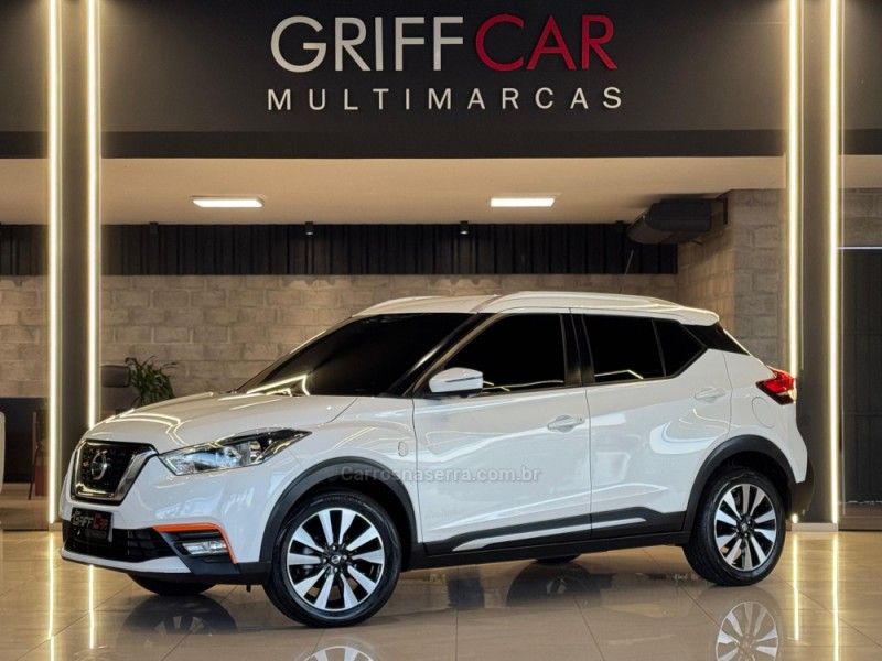NISSAN KICKS 1.6 16V RIO XTRONIC 2017/2017 GRIFFCAR MULTIMARCAS DOIS IRMÃOS / Carros no Vale NISSAN KICKS 1.6 16V RIO XTRONIC 2017/2017 GRIFFCAR MULTIMARCAS DOIS IRMÃOS / Carros no Vale