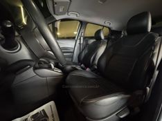 NISSAN KICKS 1.6 16V RIO XTRONIC 2017/2017 GRIFFCAR MULTIMARCAS DOIS IRMÃOS / Carros no Vale