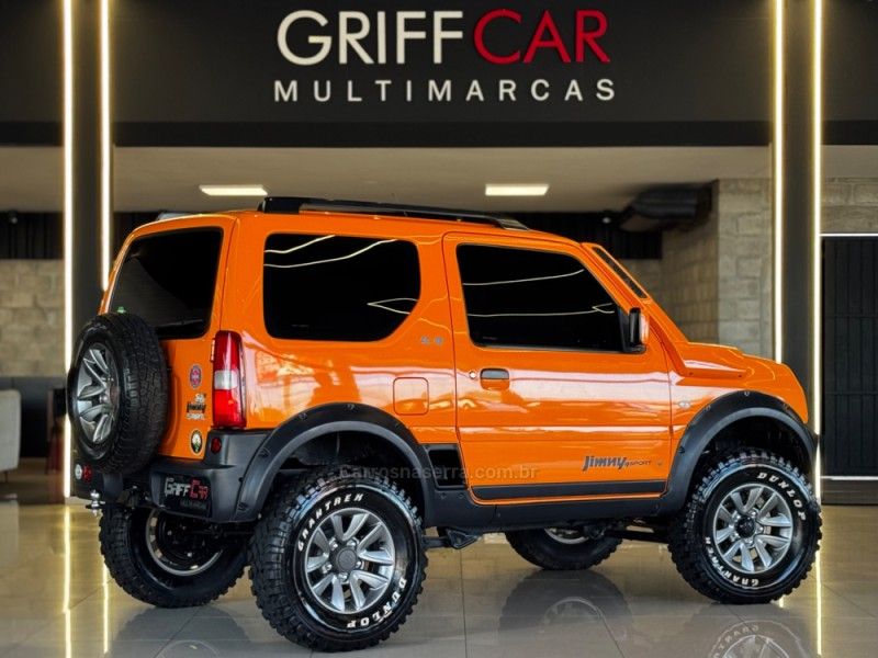 SUZUKI JIMNY 1.3 4SPORT 4X4 16V 2018/2019 GRIFFCAR MULTIMARCAS DOIS IRMÃOS / Carros no Vale SUZUKI JIMNY 1.3 4SPORT 4X4 16V 2018/2019 GRIFFCAR MULTIMARCAS DOIS IRMÃOS / Carros no Vale