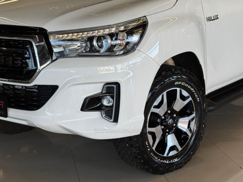 TOYOTA HILUX 2.8 SRX 4X4 CD 16V 2019/2020 GRIFFCAR MULTIMARCAS DOIS IRMÃOS / Carros no Vale TOYOTA HILUX 2.8 SRX 4X4 CD 16V 2019/2020 GRIFFCAR MULTIMARCAS DOIS IRMÃOS / Carros no Vale