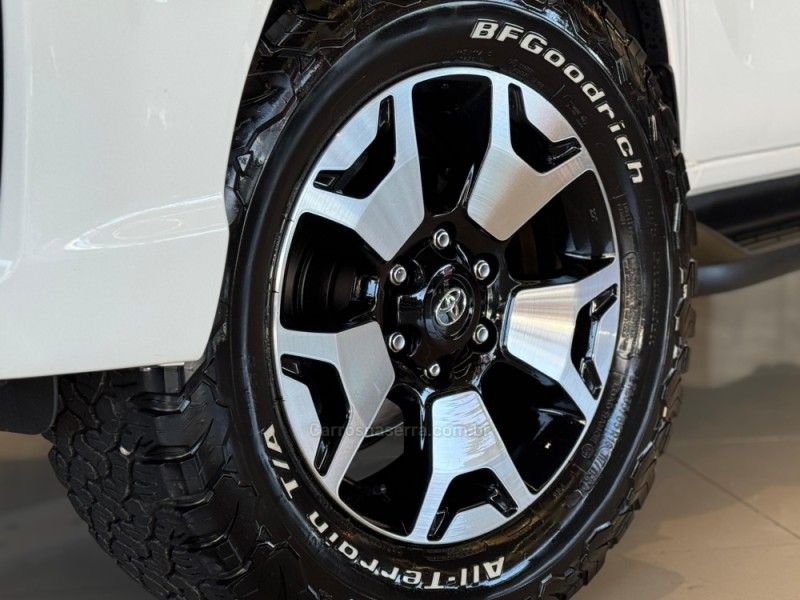 TOYOTA HILUX 2.8 SRX 4X4 CD 16V 2019/2020 GRIFFCAR MULTIMARCAS DOIS IRMÃOS / Carros no Vale TOYOTA HILUX 2.8 SRX 4X4 CD 16V 2019/2020 GRIFFCAR MULTIMARCAS DOIS IRMÃOS / Carros no Vale