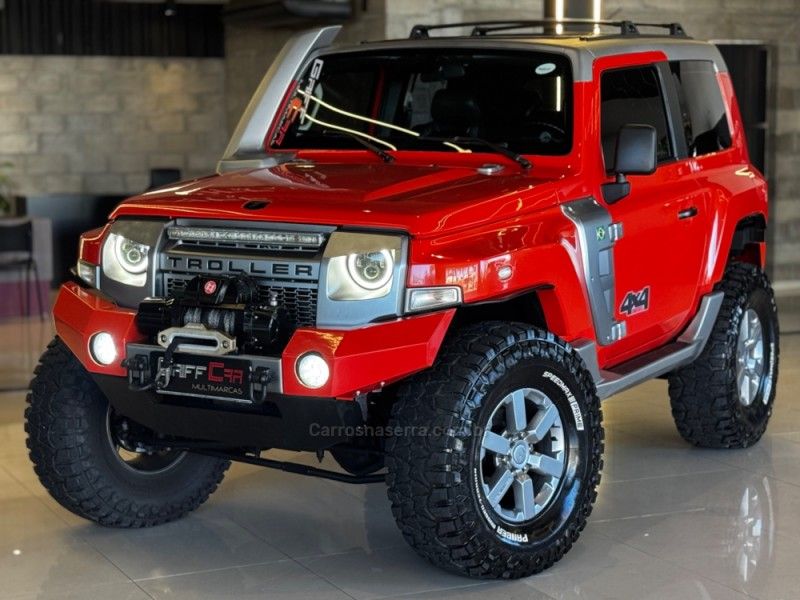 TROLLER T4 3.2 TDI 4X4 20V TURBO INTERCOOLER 2015/2016 GRIFFCAR MULTIMARCAS DOIS IRMÃOS / Carros no Vale TROLLER T4 3.2 TDI 4X4 20V TURBO INTERCOOLER 2015/2016 GRIFFCAR MULTIMARCAS DOIS IRMÃOS / Carros no Vale