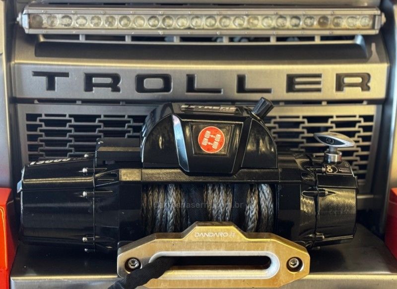 TROLLER T4 3.2 TDI 4X4 20V TURBO INTERCOOLER 2015/2016 GRIFFCAR MULTIMARCAS DOIS IRMÃOS / Carros no Vale TROLLER T4 3.2 TDI 4X4 20V TURBO INTERCOOLER 2015/2016 GRIFFCAR MULTIMARCAS DOIS IRMÃOS / Carros no Vale