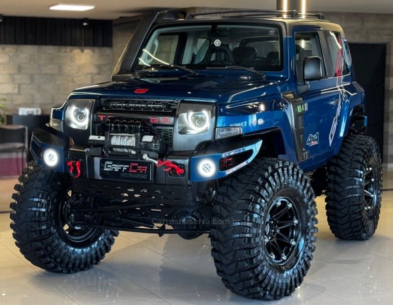 TROLLER T4 3.2 XLT 4X4 20V TURBO INTERCOOLER 2014/2015 GRIFFCAR MULTIMARCAS DOIS IRMÃOS / Carros no Vale TROLLER T4 3.2 XLT 4X4 20V TURBO INTERCOOLER 2014/2015 GRIFFCAR MULTIMARCAS DOIS IRMÃOS / Carros no Vale