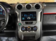 TROLLER T4 3.2 XLT 4X4 20V TURBO INTERCOOLER 2014/2015 GRIFFCAR MULTIMARCAS DOIS IRMÃOS / Carros no Vale