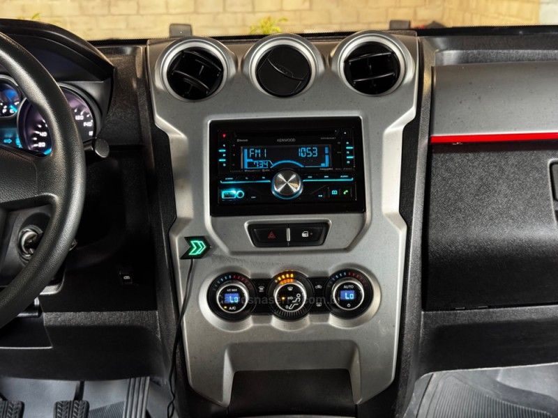 TROLLER T4 3.2 XLT 4X4 20V TURBO INTERCOOLER 2014/2015 GRIFFCAR MULTIMARCAS DOIS IRMÃOS / Carros no Vale TROLLER T4 3.2 XLT 4X4 20V TURBO INTERCOOLER 2014/2015 GRIFFCAR MULTIMARCAS DOIS IRMÃOS / Carros no Vale