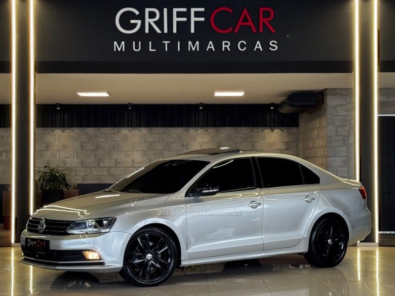 VOLKSWAGEN JETTA 2.0 TSI HIGHLINE 200CV TIPTRONIC 2015/2015 GRIFFCAR MULTIMARCAS DOIS IRMÃOS / Carros no Vale VOLKSWAGEN JETTA 2.0 TSI HIGHLINE 200CV TIPTRONIC 2015/2015 GRIFFCAR MULTIMARCAS DOIS IRMÃOS / Carros no Vale