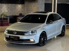VOLKSWAGEN JETTA 2.0 TSI HIGHLINE 200CV TIPTRONIC 2015/2015 GRIFFCAR MULTIMARCAS DOIS IRMÃOS / Carros no Vale