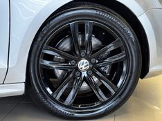 VOLKSWAGEN JETTA 2.0 TSI HIGHLINE 200CV TIPTRONIC 2015/2015 GRIFFCAR MULTIMARCAS DOIS IRMÃOS / Carros no Vale