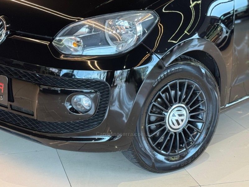 VOLKSWAGEN UP 1.0 TSI MOVE UP 12V 2016/2015 GRIFFCAR MULTIMARCAS DOIS IRMÃOS / Carros no Vale VOLKSWAGEN UP 1.0 TSI MOVE UP 12V 2016/2015 GRIFFCAR MULTIMARCAS DOIS IRMÃOS / Carros no Vale