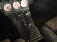 VOLKSWAGEN VOYAGE 1.6 GL 8V 1988/1988 GRIFFCAR MULTIMARCAS DOIS IRMÃOS / Carros no Vale