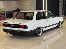 VOLKSWAGEN VOYAGE 1.6 GL 8V 1988/1988 GRIFFCAR MULTIMARCAS DOIS IRMÃOS / Carros no Vale