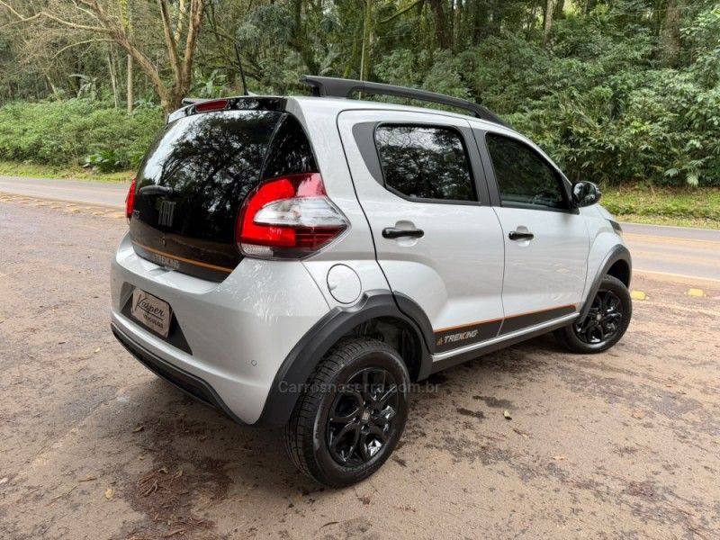 FIAT MOBI 1.0 TREKKING 8V 2025/2026 KASPER VEÍCULOS DOIS IRMÃOS / Carros no Vale FIAT MOBI 1.0 TREKKING 8V 2025/2026 KASPER VEÍCULOS DOIS IRMÃOS / Carros no Vale