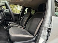 FIAT MOBI 1.0 TREKKING 8V 2025/2026 KASPER VEÍCULOS DOIS IRMÃOS / Carros no Vale