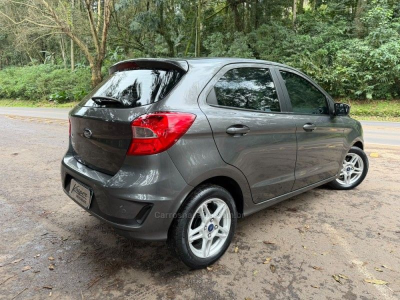 FORD KA 1.0 SE PLUS 12V 2019/2019 KASPER VEÍCULOS DOIS IRMÃOS / Carros no Vale