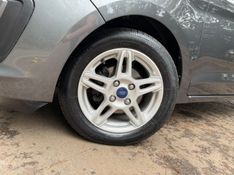 FORD KA 1.0 SE PLUS 12V 2019/2019 KASPER VEÍCULOS DOIS IRMÃOS / Carros no Vale