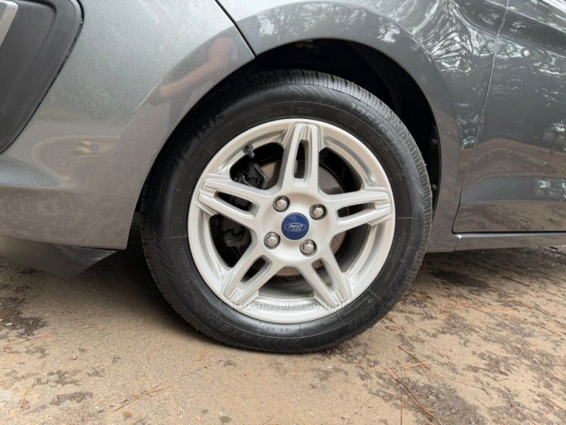 FORD KA 1.0 SE PLUS 12V 2019/2019 KASPER VEÍCULOS DOIS IRMÃOS / Carros no Vale