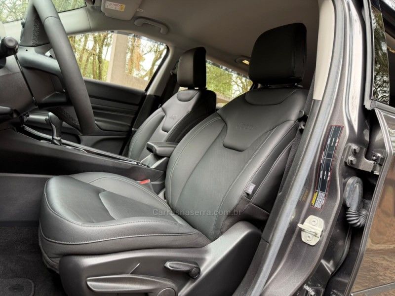 JEEP COMPASS 1.3 LONGITUDE T270 16V TURBO 2024/2024 KASPER VEÍCULOS DOIS IRMÃOS / Carros no Vale JEEP COMPASS 1.3 LONGITUDE T270 16V TURBO 2024/2024 KASPER VEÍCULOS DOIS IRMÃOS / Carros no Vale