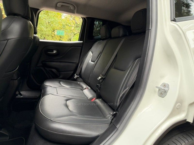 JEEP RENEGADE 1.3 LONGITUDE T270 16V TURBO 2023/2023 KASPER VEÍCULOS DOIS IRMÃOS / Carros no Vale JEEP RENEGADE 1.3 LONGITUDE T270 16V TURBO 2023/2023 KASPER VEÍCULOS DOIS IRMÃOS / Carros no Vale