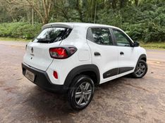 RENAULT KWID 1.0 12V SCE ZEN 2025/2026 KASPER VEÍCULOS DOIS IRMÃOS / Carros no Vale