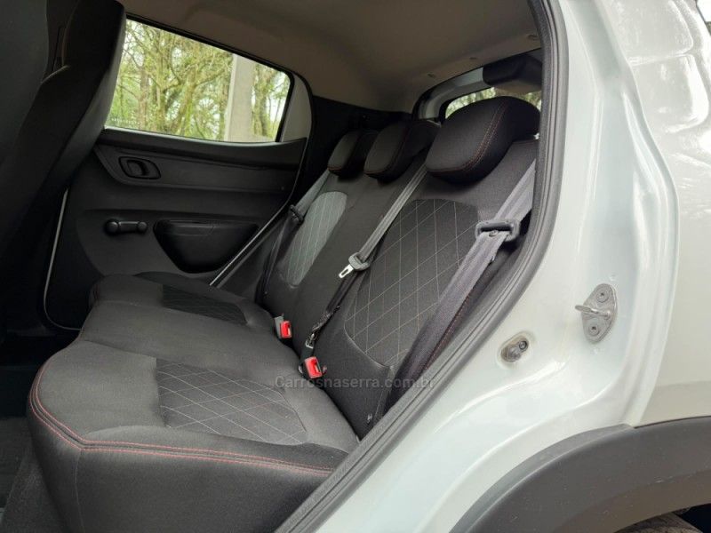 RENAULT KWID 1.0 12V SCE ZEN 2025/2026 KASPER VEÍCULOS DOIS IRMÃOS / Carros no Vale