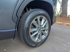 TOYOTA COROLLA 2.0 CROSS XR 16V 2025/2026 KASPER VEÍCULOS DOIS IRMÃOS / Carros no Vale