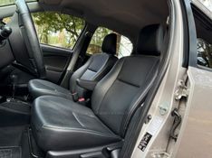 TOYOTA ETIOS 1.5 XLS 16V 2016/2017 KASPER VEÍCULOS DOIS IRMÃOS / Carros no Vale
