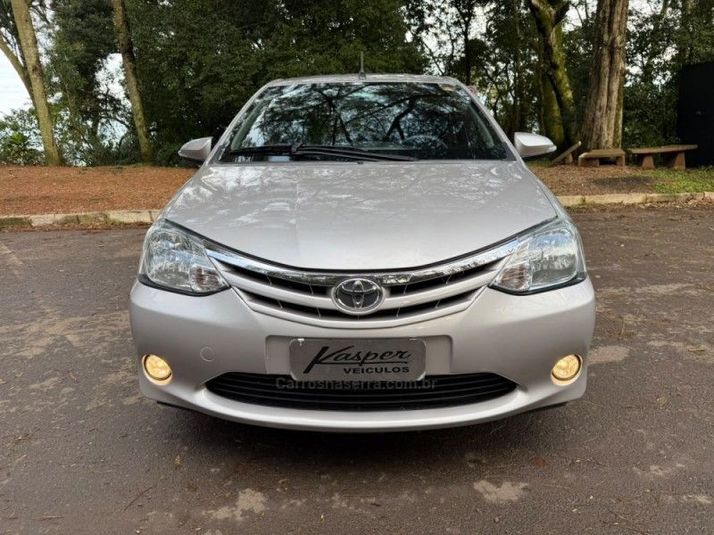 TOYOTA ETIOS 1.5 XLS 16V 2016/2017 KASPER VEÍCULOS DOIS IRMÃOS / Carros no Vale TOYOTA ETIOS 1.5 XLS 16V 2016/2017 KASPER VEÍCULOS DOIS IRMÃOS / Carros no Vale