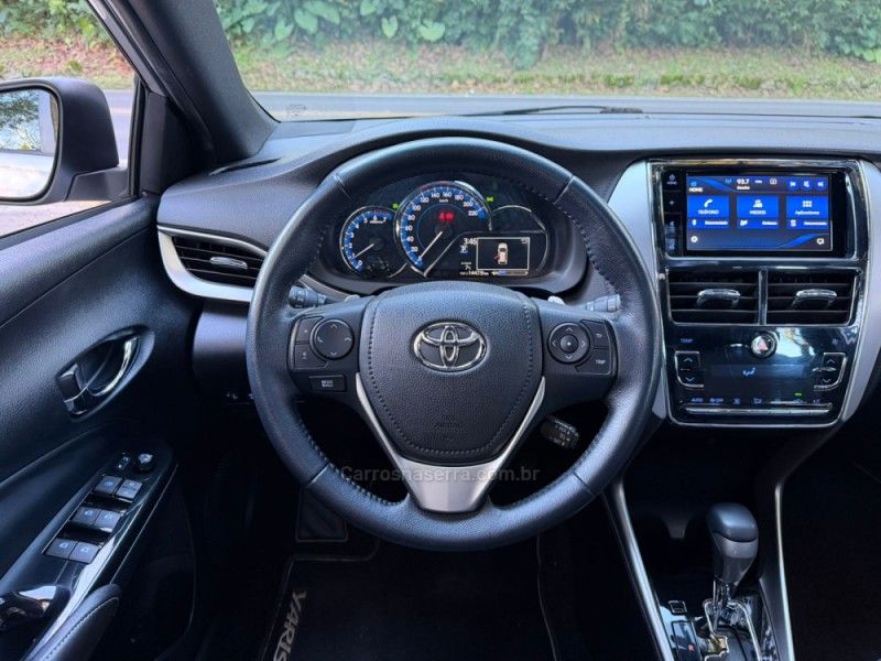 TOYOTA YARIS 1.5 XLS 2018/2019 KASPER VEÍCULOS DOIS IRMÃOS / Carros no Vale TOYOTA YARIS 1.5 XLS 2018/2019 KASPER VEÍCULOS DOIS IRMÃOS / Carros no Vale