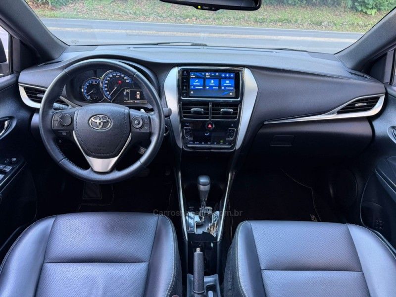 TOYOTA YARIS 1.5 XLS 2018/2019 KASPER VEÍCULOS DOIS IRMÃOS / Carros no Vale TOYOTA YARIS 1.5 XLS 2018/2019 KASPER VEÍCULOS DOIS IRMÃOS / Carros no Vale