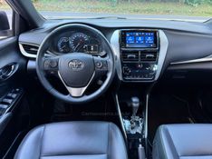 TOYOTA YARIS 1.5 XLS 2018/2019 KASPER VEÍCULOS DOIS IRMÃOS / Carros no Vale