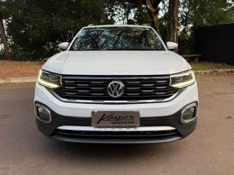 VOLKSWAGEN T-CROSS 1.4 HIGHLINE TSI 16V 2019/2020 KASPER VEÍCULOS DOIS IRMÃOS / Carros no Vale VOLKSWAGEN T-CROSS 1.4 HIGHLINE TSI 16V 2019/2020 KASPER VEÍCULOS DOIS IRMÃOS / Carros no Vale