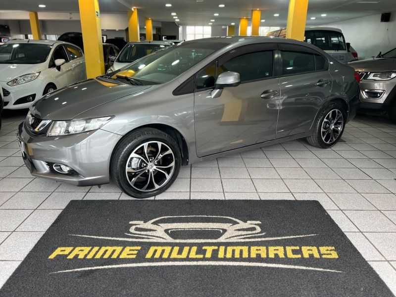HONDA CIVIC 1.8 LXS 16V 2013/2013 PRIME MULTIMARCAS CAXIAS DO SUL / Carros no Vale