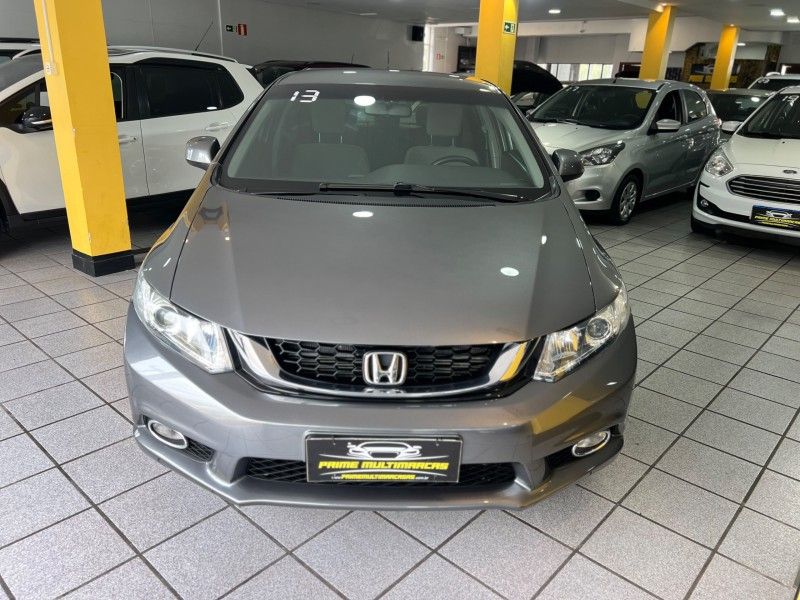 HONDA CIVIC 1.8 LXS 16V 2013/2013 PRIME MULTIMARCAS CAXIAS DO SUL / Carros no Vale