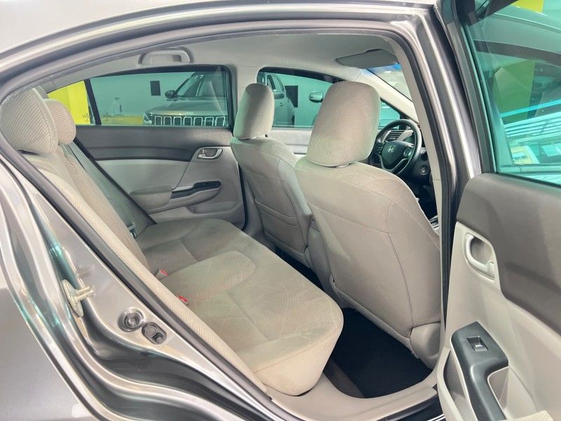 HONDA CIVIC 1.8 LXS 16V 2013/2013 PRIME MULTIMARCAS CAXIAS DO SUL / Carros no Vale