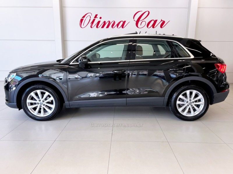 AUDI Q3 1.4 TFSI PRESTIGE PLUS S TRONIC 2019/2020 ÓTIMA CAR FLORES DA CUNHA / Carros no Vale