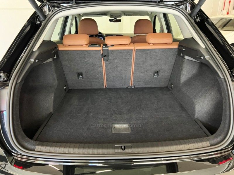 AUDI Q3 1.4 TFSI PRESTIGE PLUS S TRONIC 2019/2020 ÓTIMA CAR FLORES DA CUNHA / Carros no Vale
