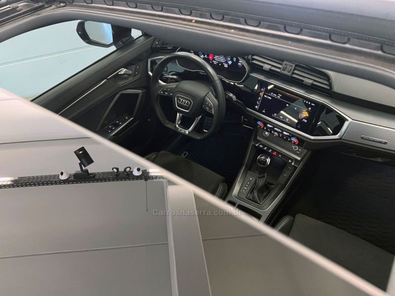 AUDI Q3 2.0 TFSI PERFORMANCE SPORTBACK TURBO 2022/2023 ÓTIMA CAR FLORES DA CUNHA / Carros no Vale