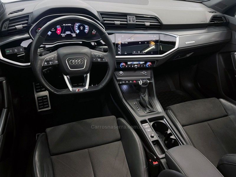 AUDI Q3 2.0 TFSI PERFORMANCE SPORTBACK TURBO 2022/2023 ÓTIMA CAR FLORES DA CUNHA / Carros no Vale